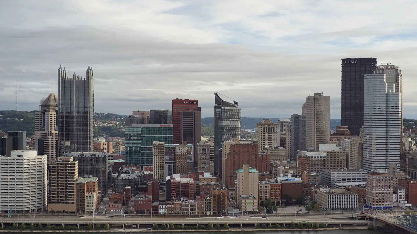 The downtown Pittsburgh skyline seen from Mount Washington across the Monongahela River.