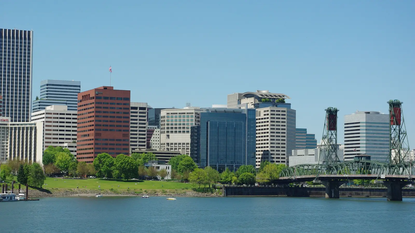 Downtown Portland, Oregon, and the Hawthorne Bridge across the Willamette River.